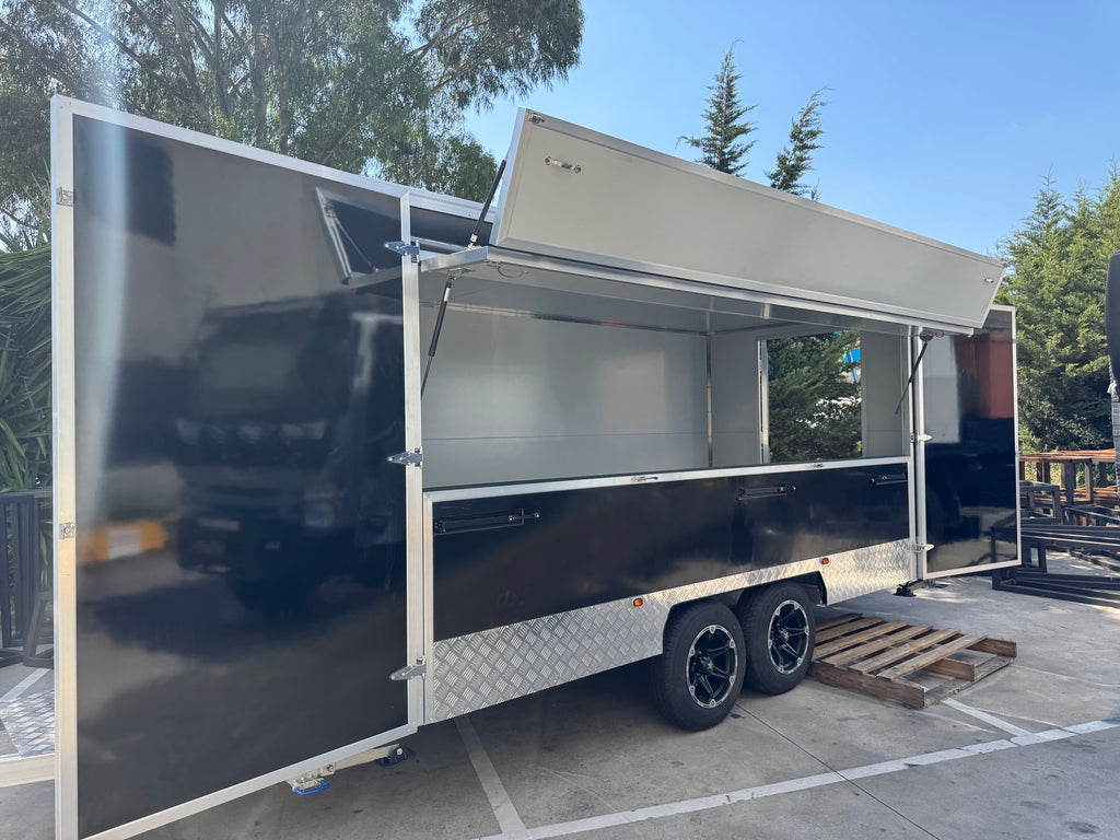 Merchandise Retail Trailer with Boards MT-B5M