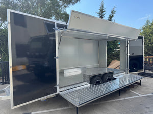 Merchandise Retail Trailer with Boards MT-B5M