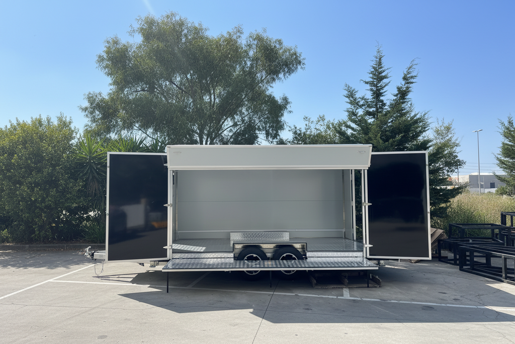 Merchandise Retail Trailer with Boards MT-B5M