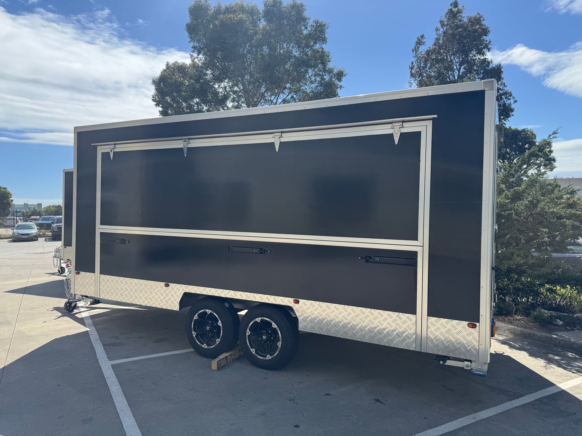 Merchandise Retail Trailer MT-5M