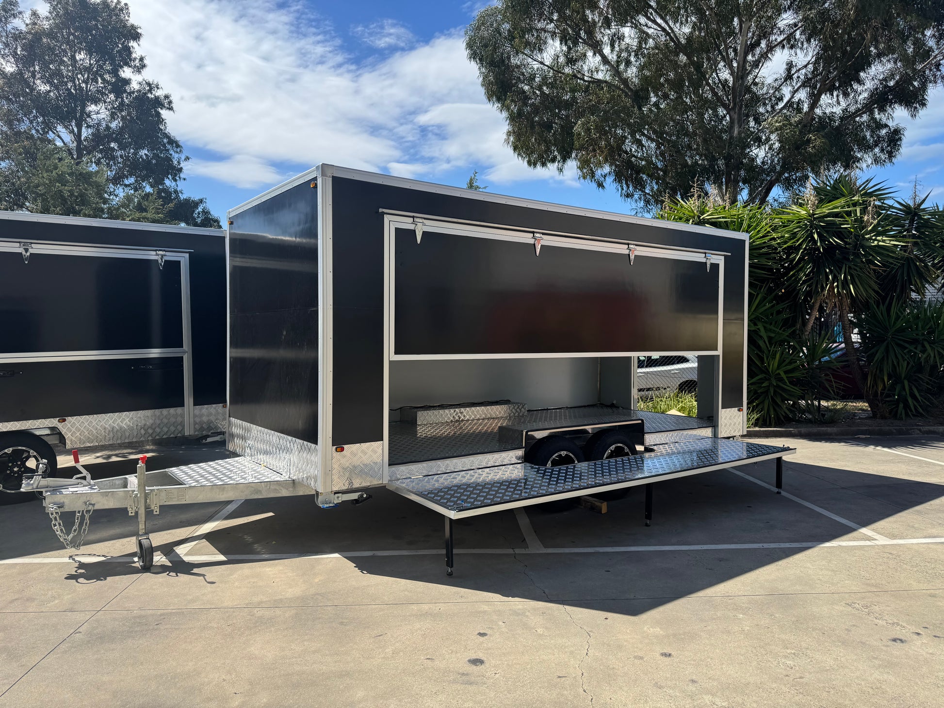Merchandise Retail Trailer MT-5M
