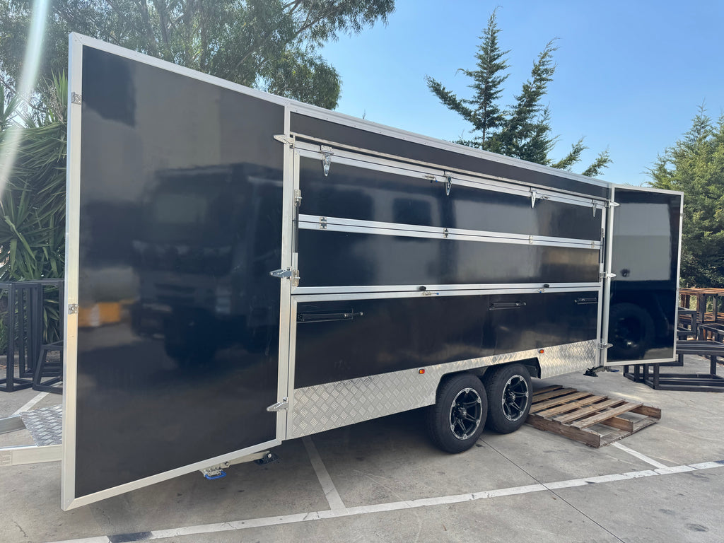 Merchandise Retail Trailer with Boards MT-B5M
